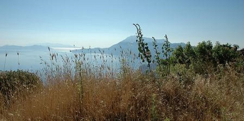 Uitzicht op Ikaria vanuit Ireon